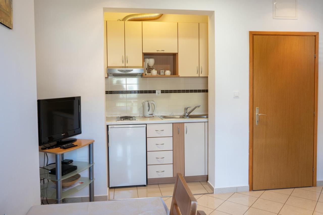 Apartments Liza Кавтат Екстериор снимка